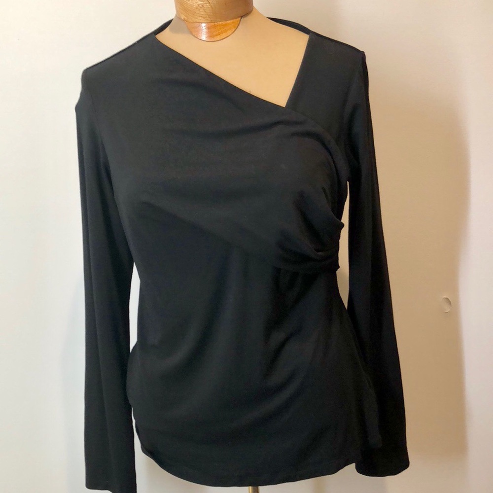 L’AGENCE Asymmetric Top